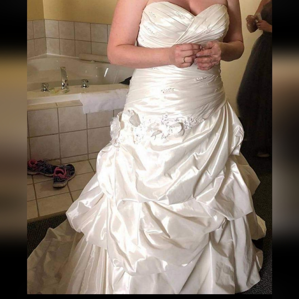 Wedding dress